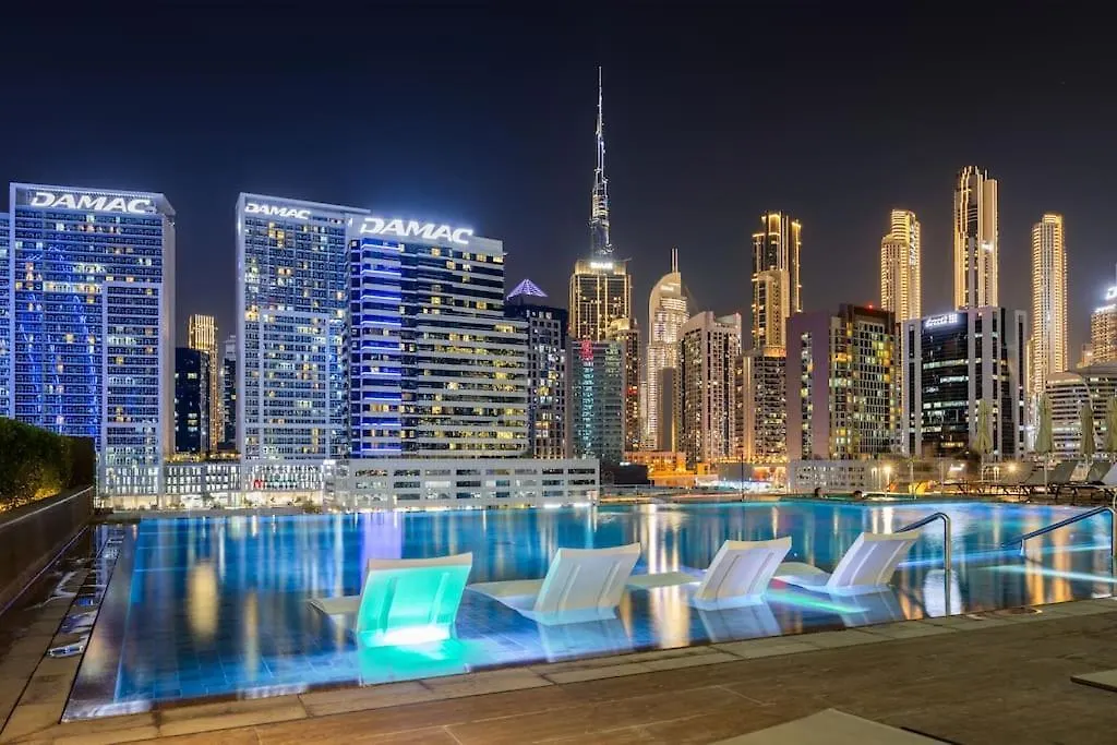 Waves - Stylish 13Th-Floor Studio With Top-Notch Amenities Dubai Apartment