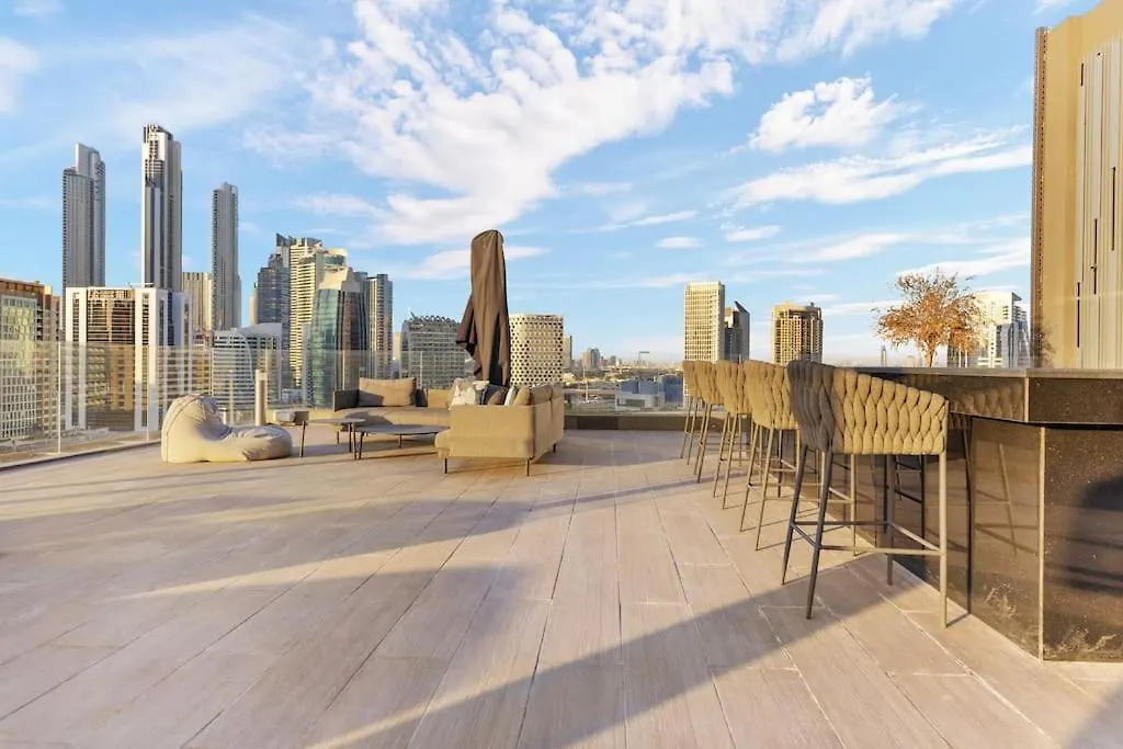 Apartment Waves - Stylish 13Th-Floor Studio With Top-Notch Amenities Dubai